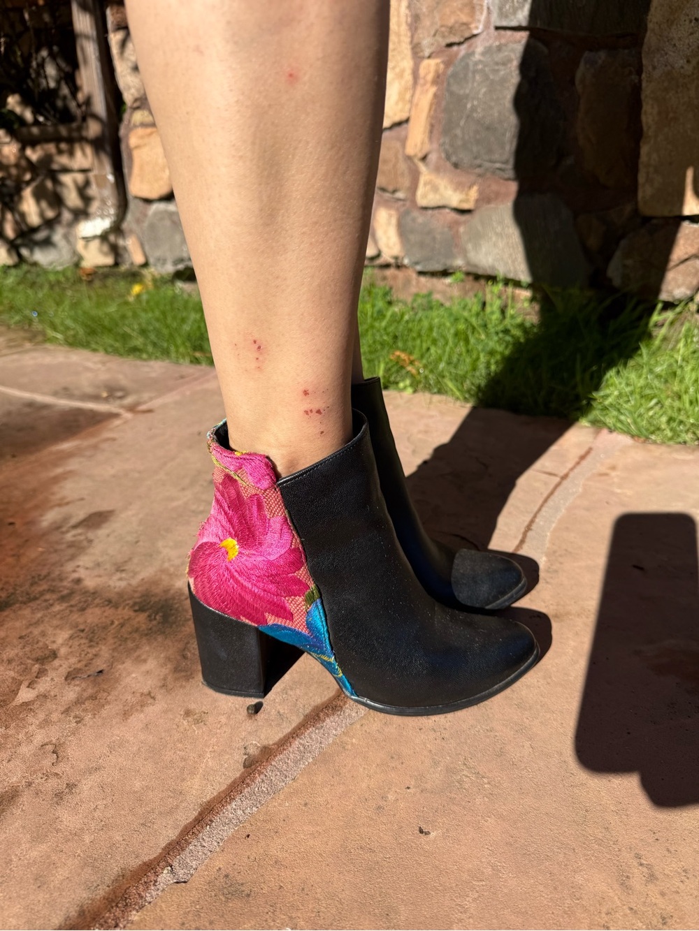 Beautiful Embroidered Ankle Boots 🖤🌸 - Picture 8 of 13